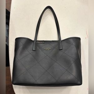 New black Guess large tote